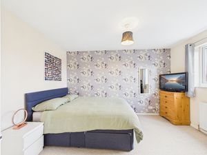 Bedroom- click for photo gallery